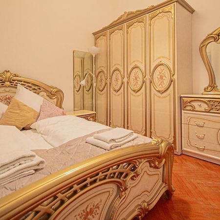 Апартаменты The Grand Royal 3Bdr Heart Of Old Town Прага Экстерьер фото