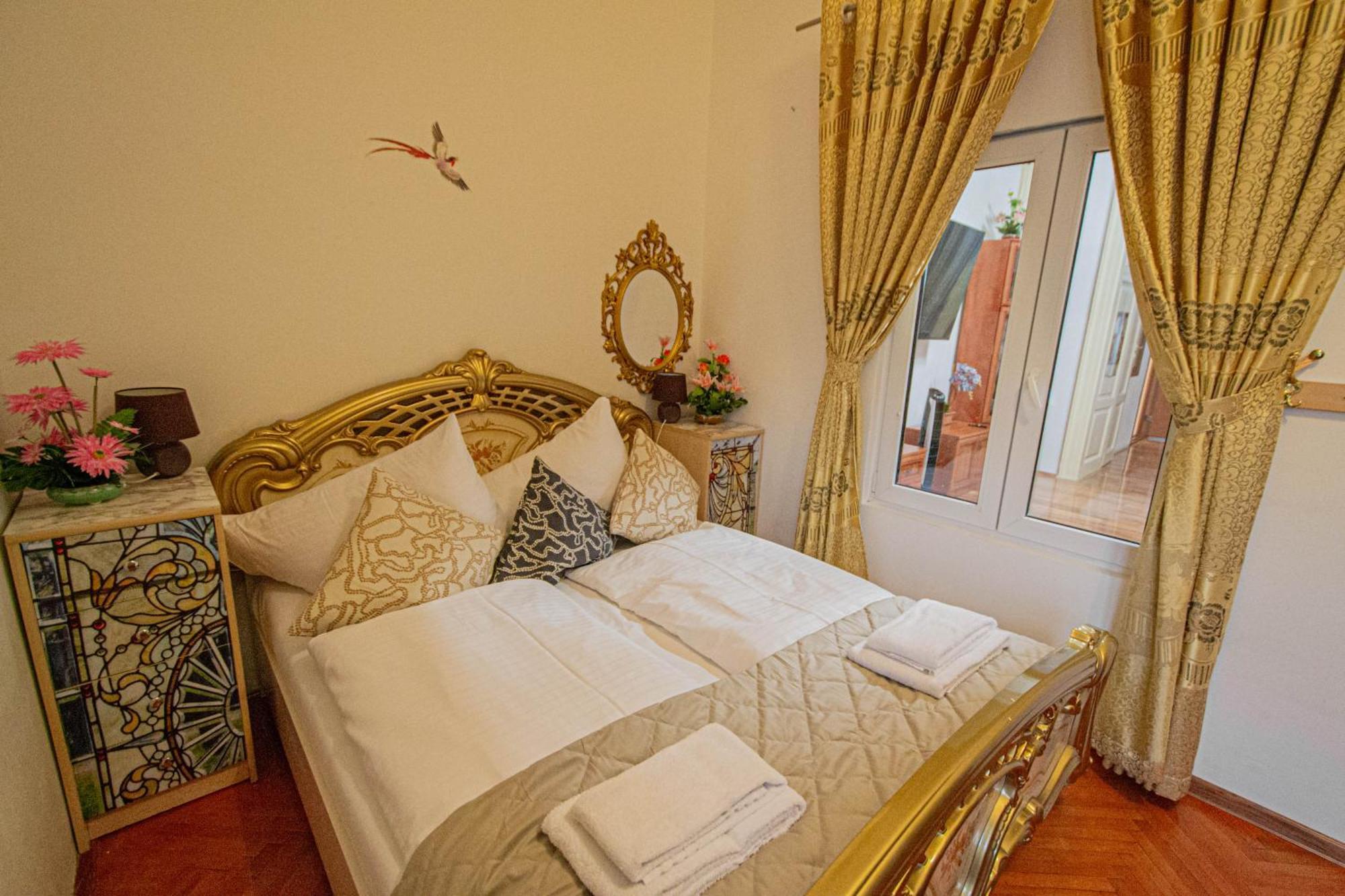 Апартаменты The Grand Royal 3Bdr Heart Of Old Town Прага Экстерьер фото